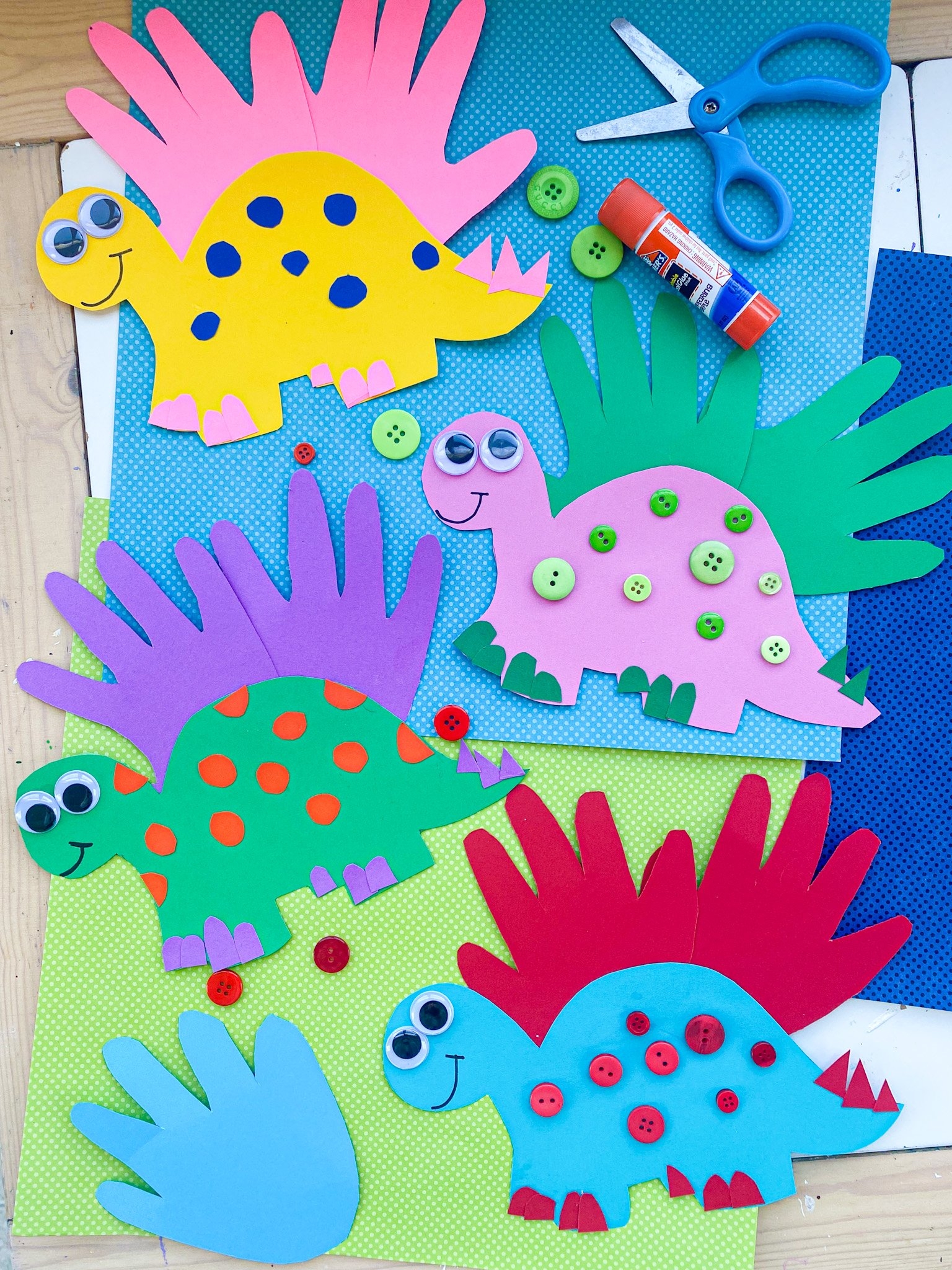 23 ROARINGLY Awesome Dinosaur Crafts ABCDee Learning
